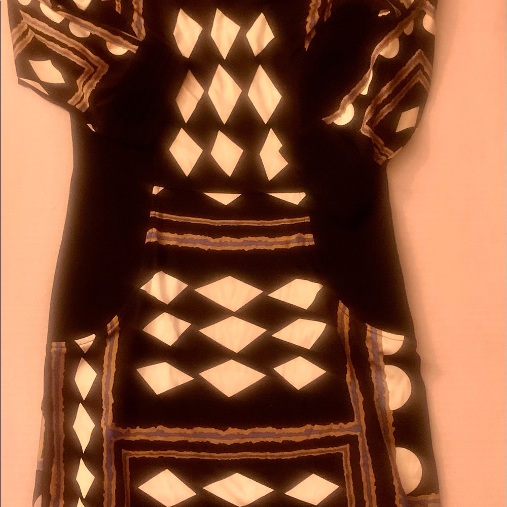 Diane Von Furstenburg Silk 3/4 Sleeve Dress - Picture 6 of 12